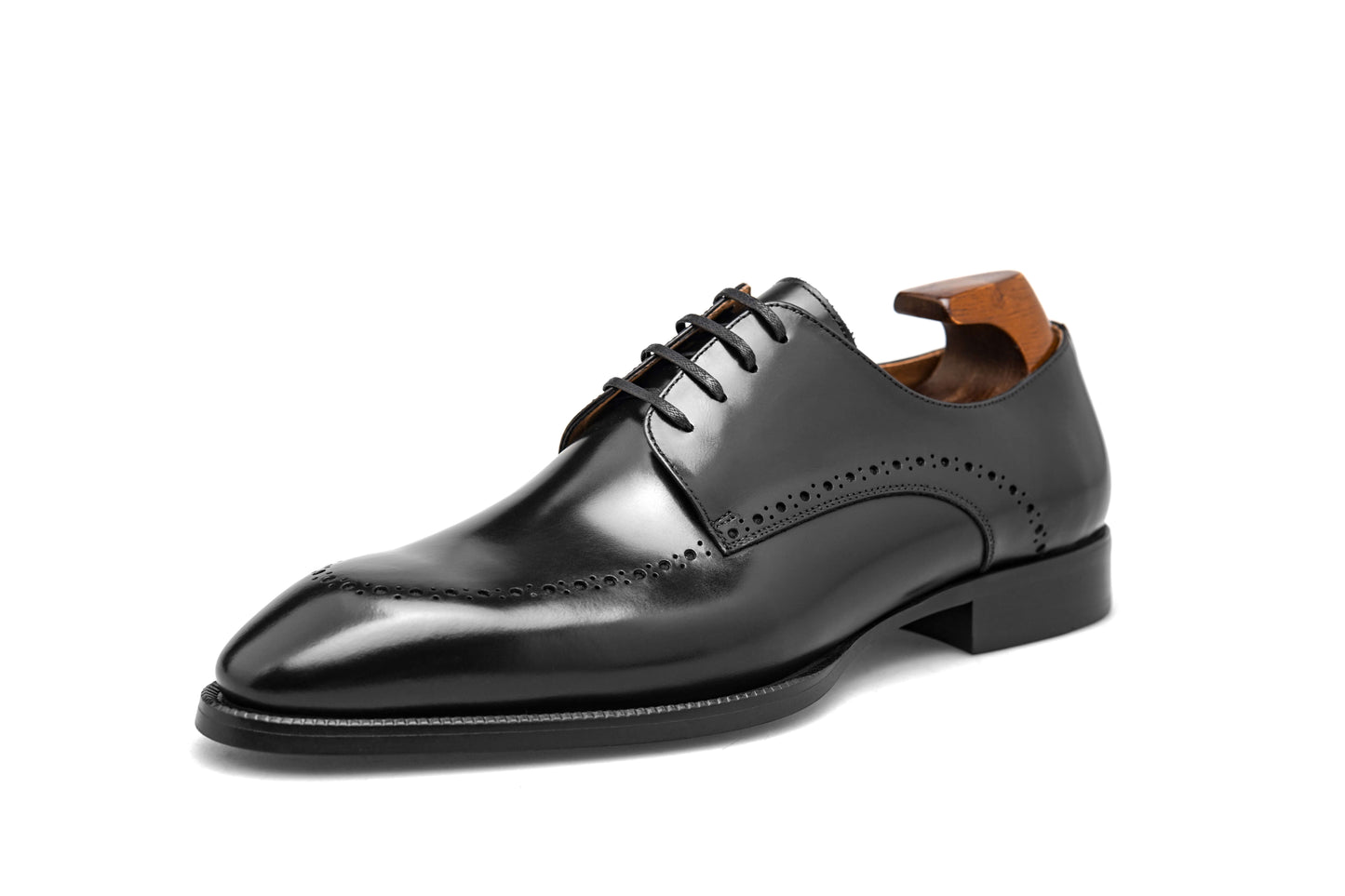 Noir Wholecut Oxfords Shoes