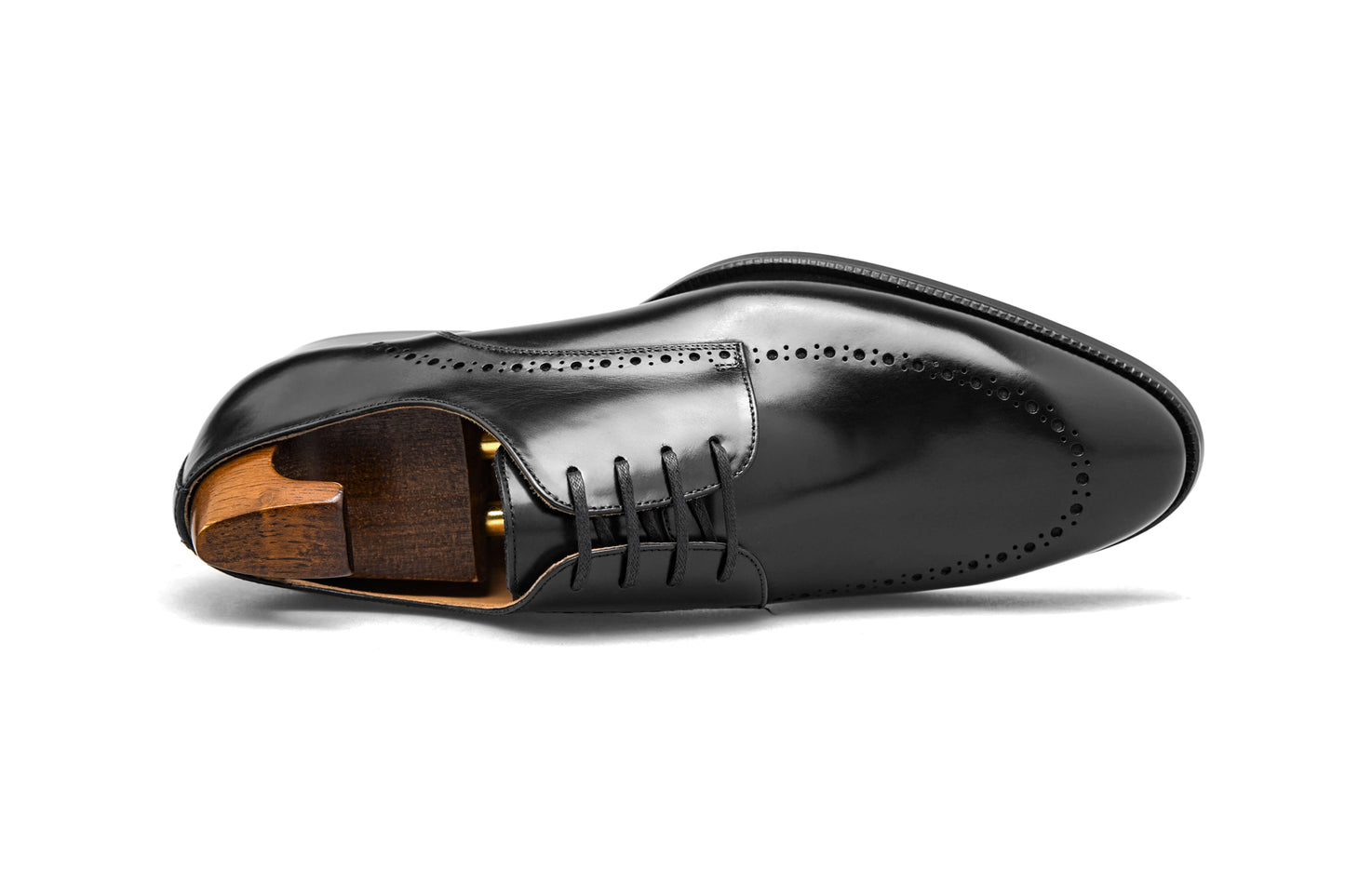 Noir Wholecut Oxfords Shoes
