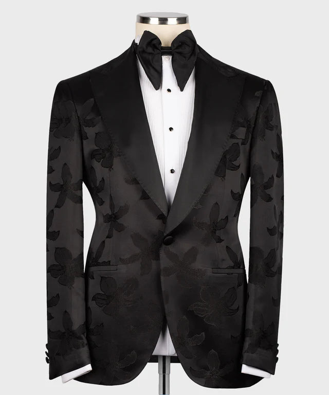 Black Pointed Collar Tuxedo