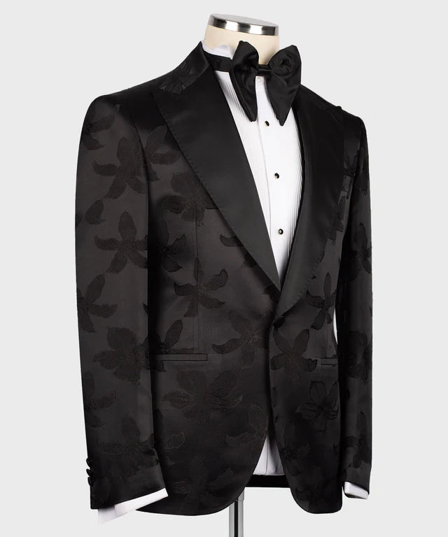 Black Pointed Collar Tuxedo