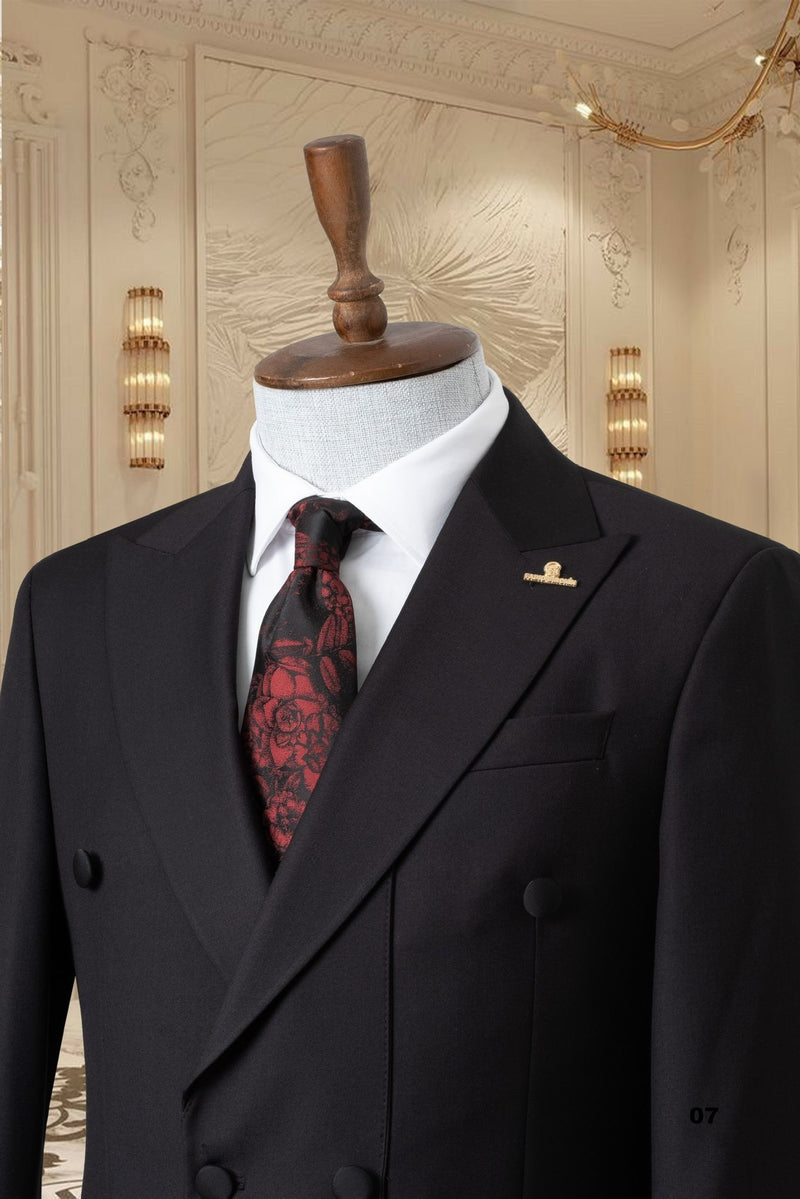 Black Double Breasted Peaked Lapel Men Suits