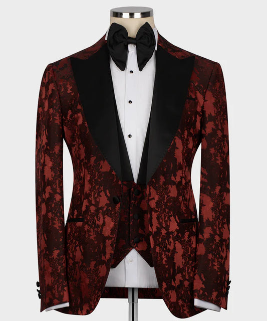 Classic Burgundy Tuxedo – Deep Elegance