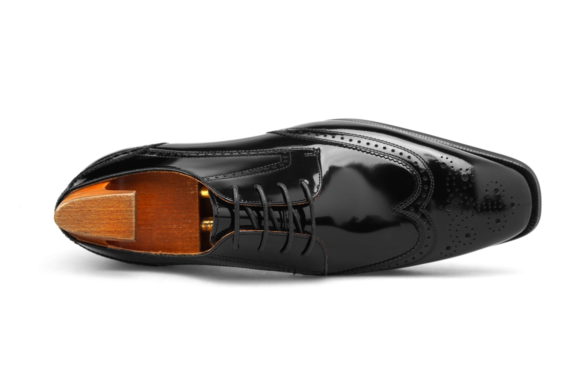KOSS ATELIER Black Wingtip Oxford Shoes with Polished Leather and Classic Design
