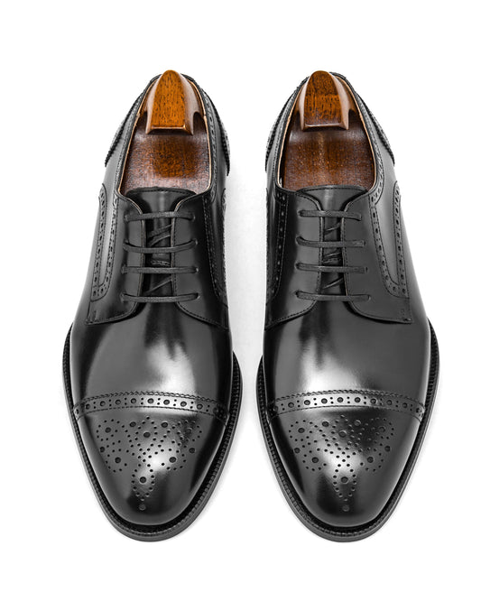 KOSS ATELIER Cap-Toe Oxford shoes for weddings in sleek black leather with elegant brogue detailing
