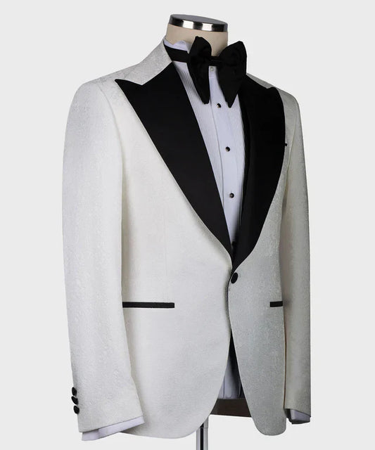 White Pointed Collar Tuxedo – Modern Purity Meets Classic Precision
