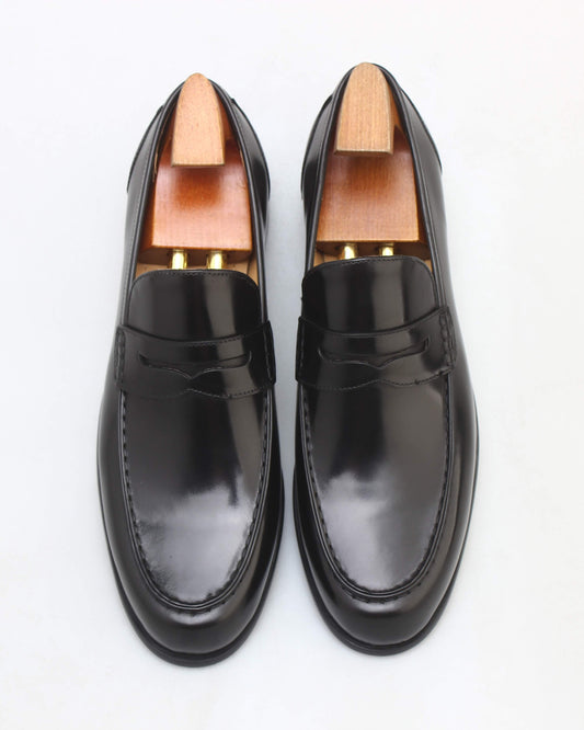 KOSS ATELIER Formal Black Loafers for Men with Polished Finish and Classic Design