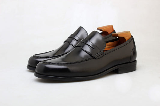 KOSS ATELIER formal black loafers for men with sleek design and comfortable fit