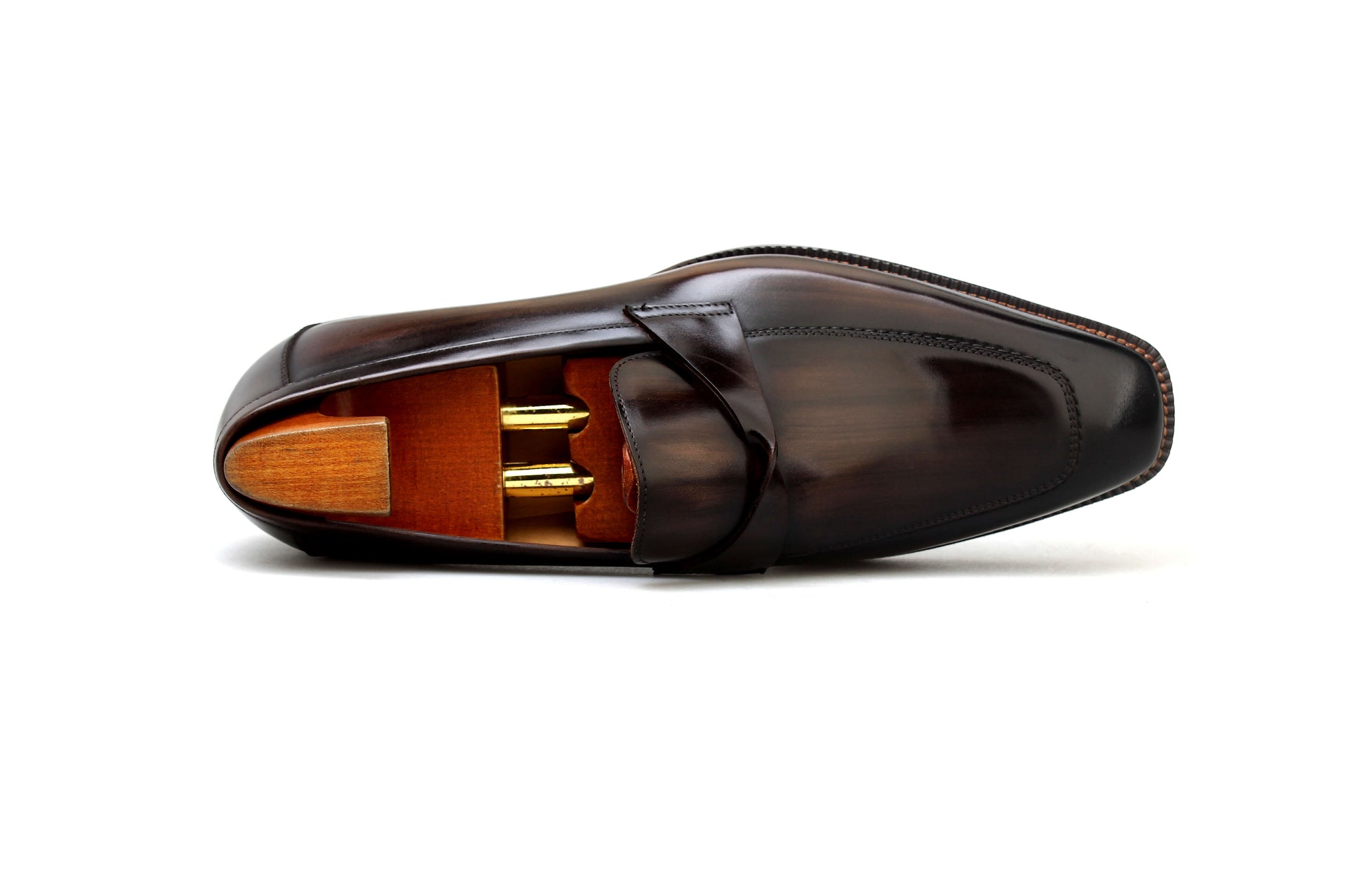 KOSS ATELIER formal brown loafers USA with a sleek design and wooden shoe trees